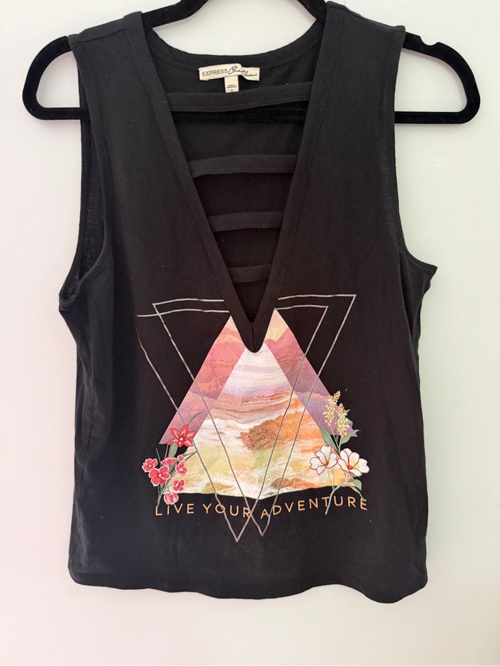 Express Black Graphic V-Neck Tank - Live Your Adventure Small